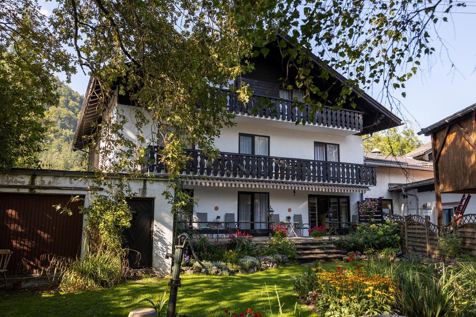 Hotel Alpenhof Oberau  Exterior photo